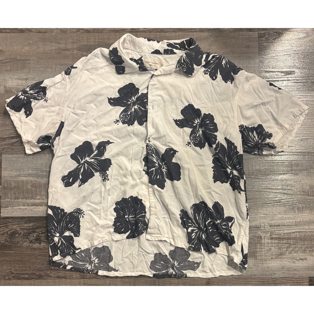 Aeropostale Mens XL Boxy Fit Hibiscus Floral Viscose Short Sleeve Button Down